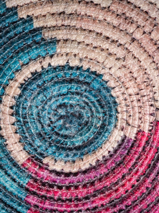 A Table Placemats Spiral design with three color sections: beige, blue and Marron.