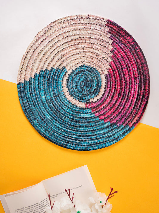A Table Placemats Spiral design with three color sections: beige, blue and Marron.