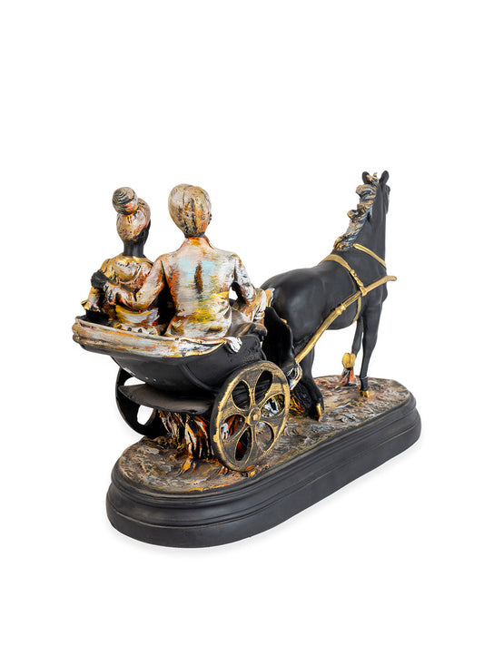 Valentine Gift/Couple Statue Gifts for Love/Couple Statue Gifts for Anniversary/Romantic/Polyresin Baggy Gold Decorative Showpiece