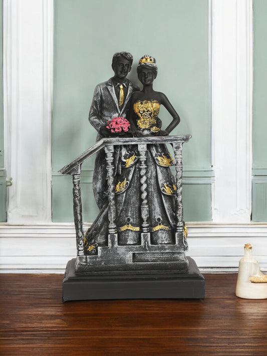 Love Married Couple Showpiece Figurine Valentine's Day Gift for Girlfriend, Boyfriend, Husband/Wife